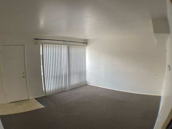 3rd image of 3122 N Monte Vista Dr #22