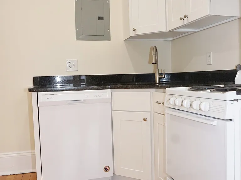 1210 Commonwealth Ave #9 — Photo 4
