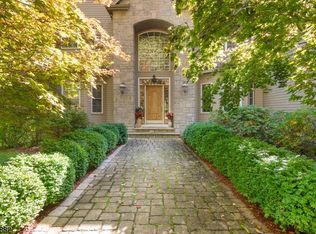 14 Rock View Dr, Sparta, NJ 07871