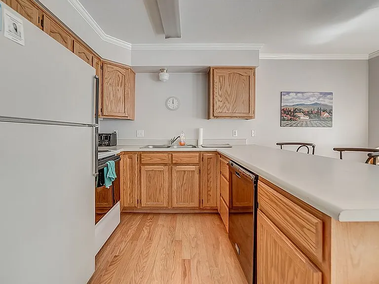 947 N University Ave #1 — Photo 2