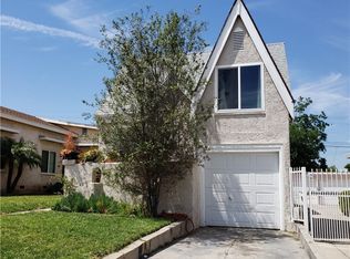 6815 S Van Ness Ave, Los Angeles, CA 90047
