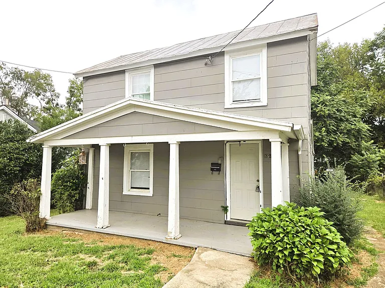 2239 Cobbs St — Photo 1