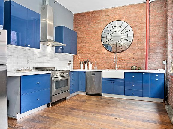 4th image of 90 Prince St APT 3N