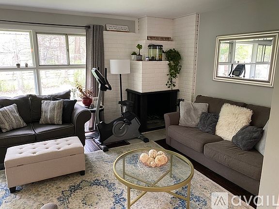 4th image of 508 Fletcher Pl