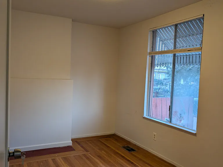 1619 Ashby Ave #1 — Photo 3