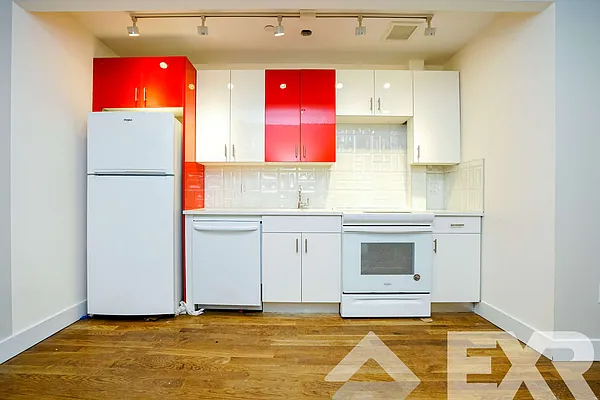 Rented by EXR | media 5