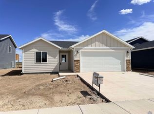 4070 McIntosh Ln, Rapid City, SD 57703
