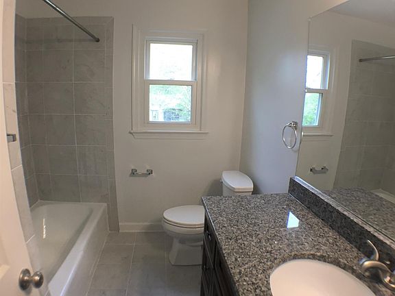 4th image of 77 Gresham Cir
