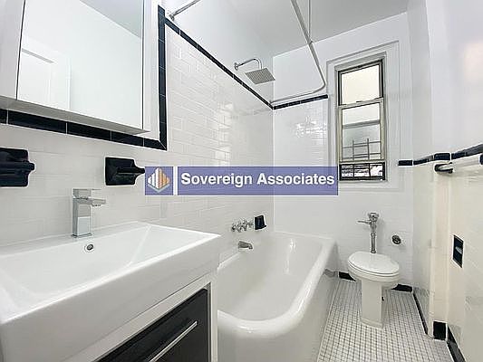 4th image of 105 Pinehurst Ave APT 34