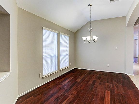3rd image of 28207 Crossprairie Dr