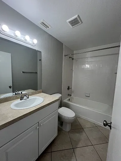 303 SW 3rd Pl #2 — Photo 13