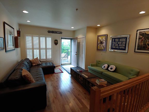 2nd image of 2506 Woodward Ave #16/2