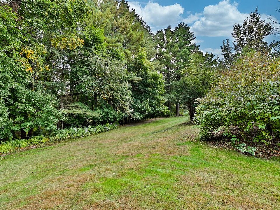 1239 Union Street, Manchester, NH 03104 Zillow