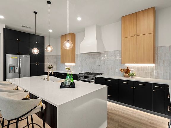 4th image of 603 Grandview Ave