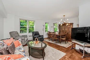 3901 Independence Avenue, #3C