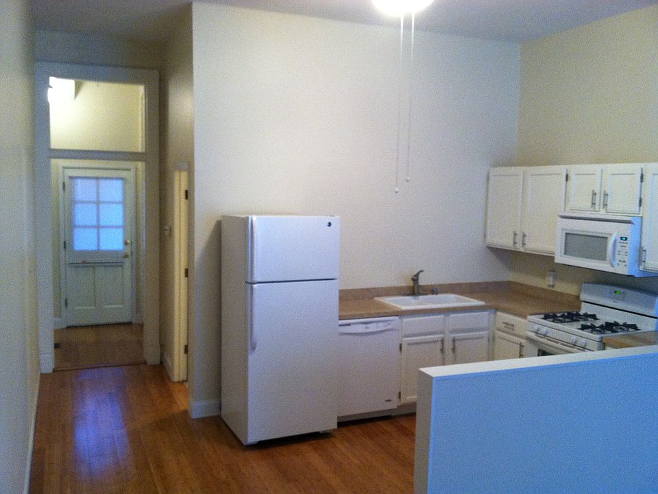 2nd image of 2324-2326 S 9th St