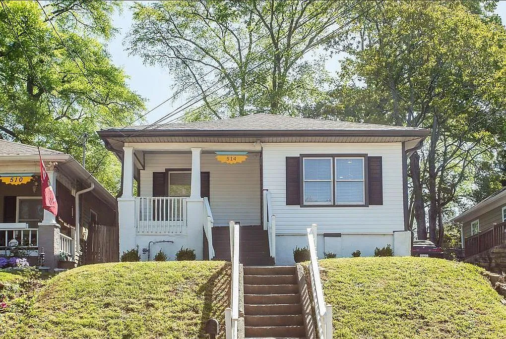 3 bed, 1250 sqft, $2,425 — Photo 1