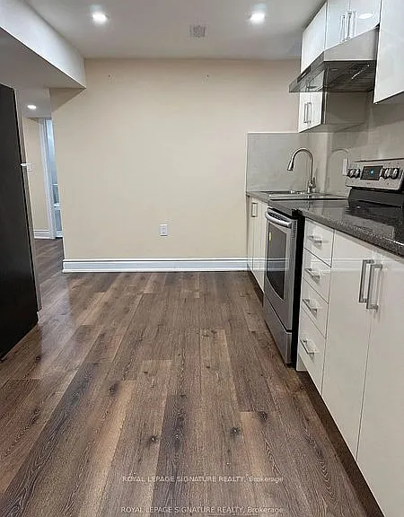 36 Ferncastle Cres — Photo 8