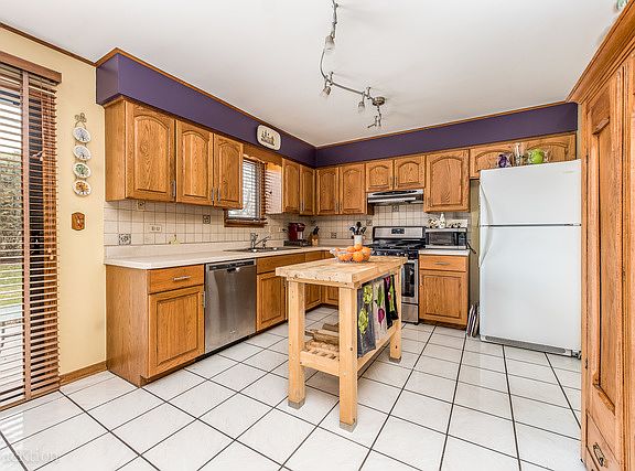 4th image of 2320 Bedford Ln