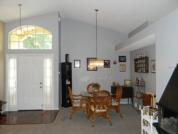 3rd image of 1011 Royal Oaks Dr