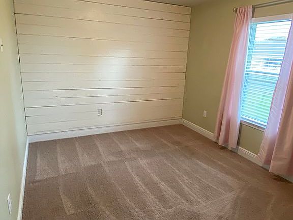 Back bedroom 