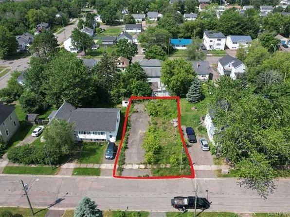 77 Cedar St, Moncton, NB E1C 7L3
