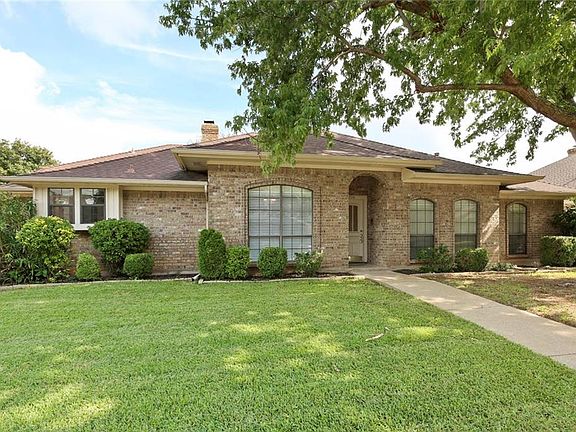 2nd image of 3705 Falcon Lake Dr