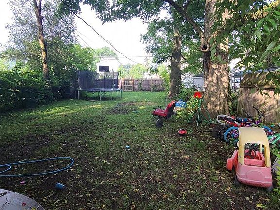 2nd image of 203 S Yale Ave