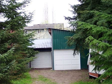 2nd image of 12141 NE 170th Pl