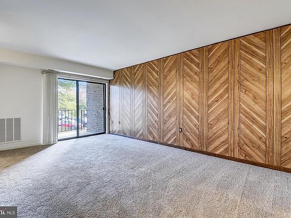 4th image of 10 Silverwood Cir APT 5