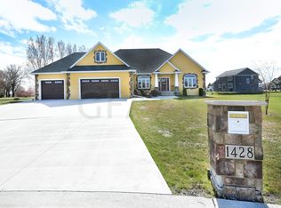 1428 Crystal Cir, East Grand Forks, MN 56721