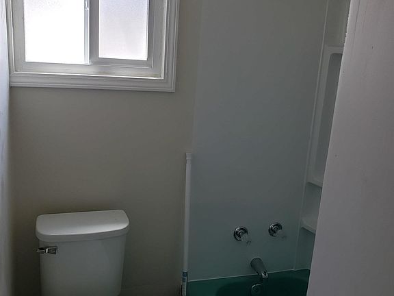 5th image of 1335 Cornell Ave