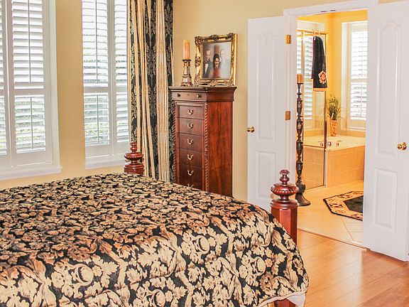 2nd image of 604 Victoria Hills Dr