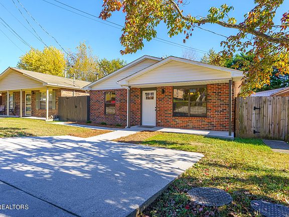 2nd image of 802 Valerie Ln