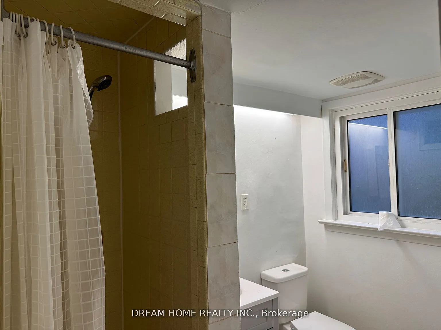 1 bed, $1,000 — Photo 3