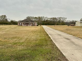 63 Jeffcoats Rd, Petal, MS 39465