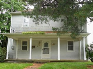611 W 7th St, Clay City, IN 47841