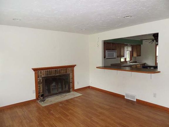 4th image of 631 Park St #N