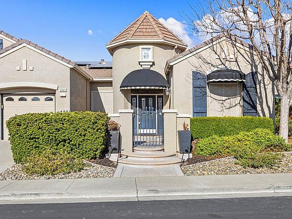 3rd image of 2041 Kent Drive