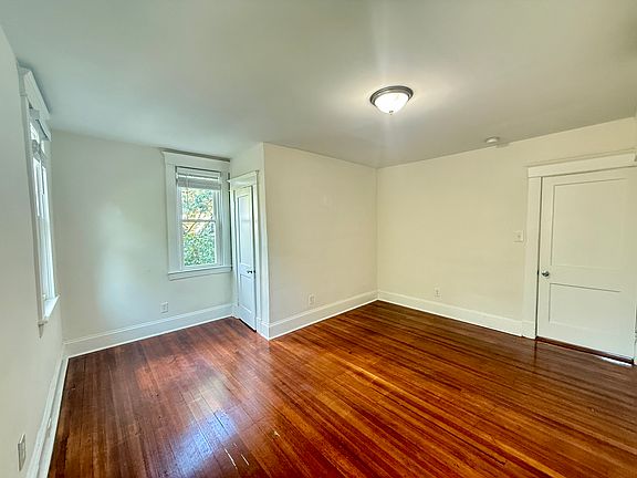 5th image of 2711 Halcyon Ave #2