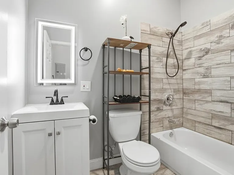3248 W Maypole Ave #2 — Photo 13
