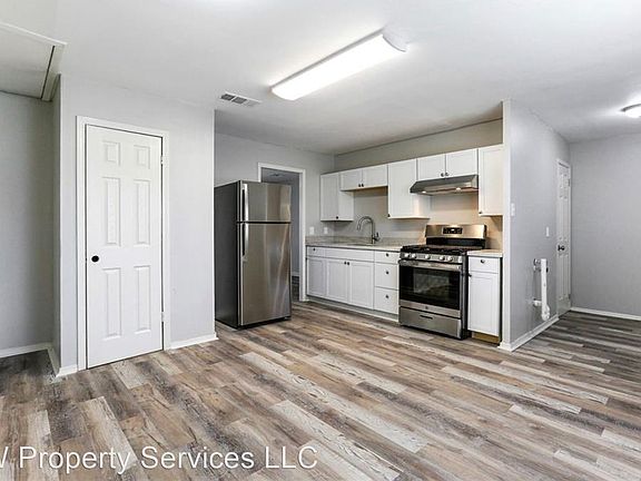 3rd image of 108 Helen Dr