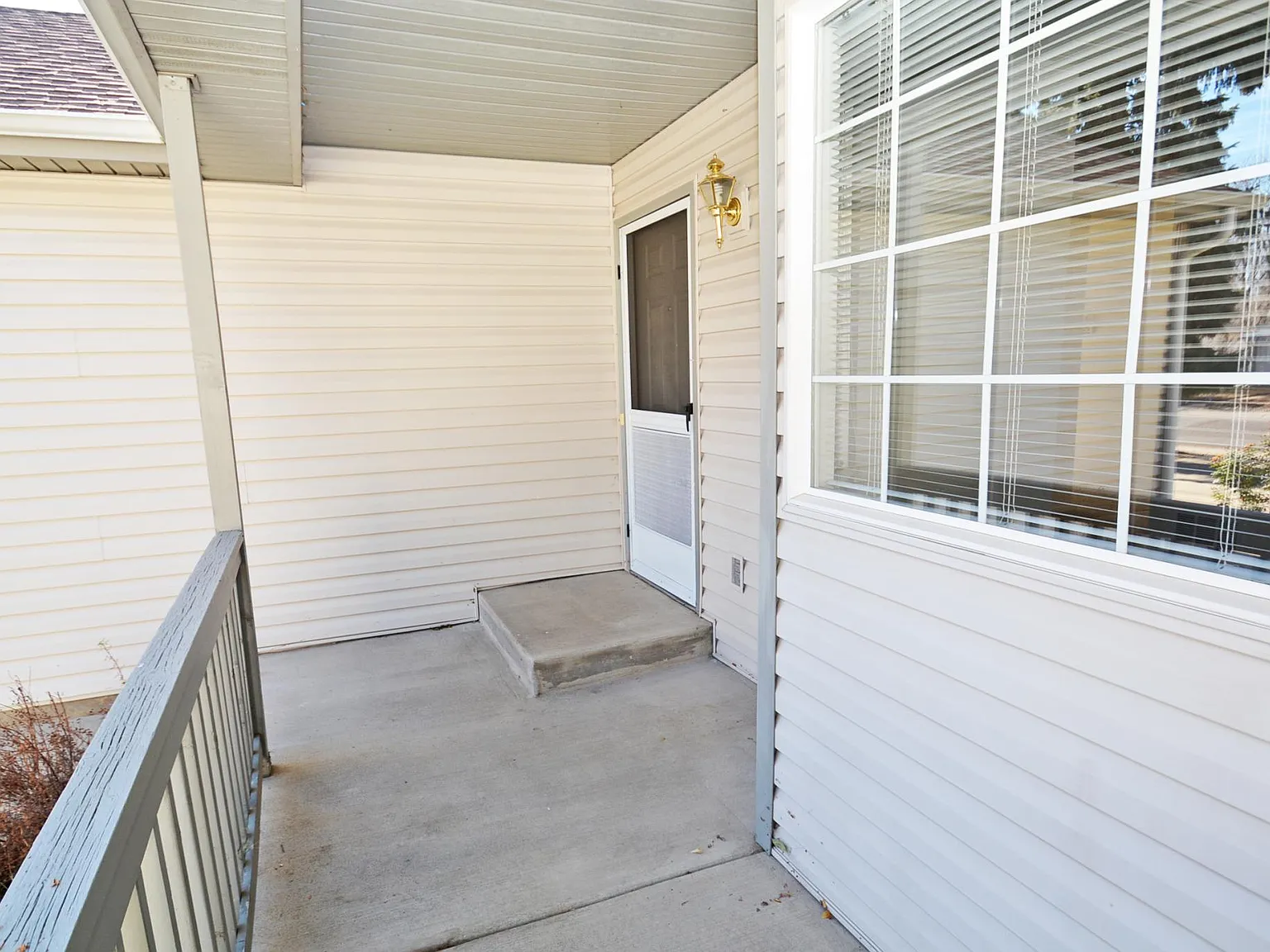 3 bed, 1350 sqft, $2,600 — Photo 2