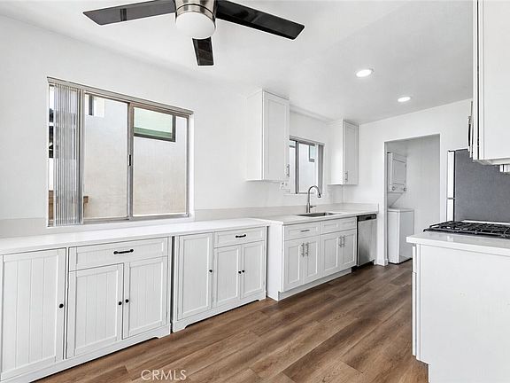 5th image of 223 Shell St