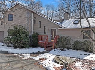 103 Pine Ct, Milford, PA 18337