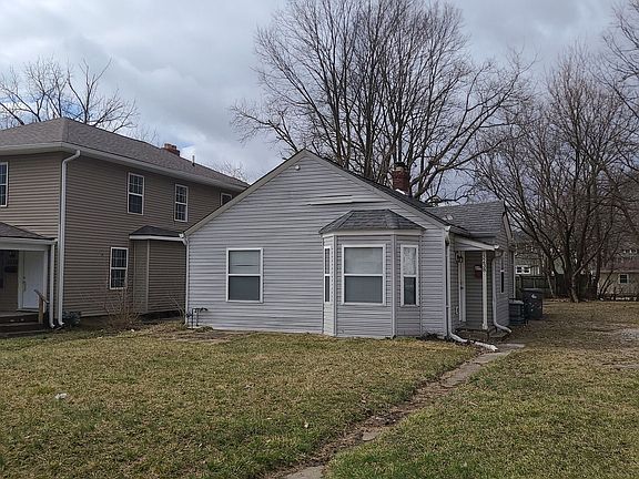 2nd image of 3238 N Winthrop Ave
