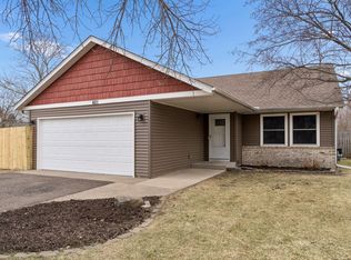 601 Cedar St SW, Isanti, MN 55040