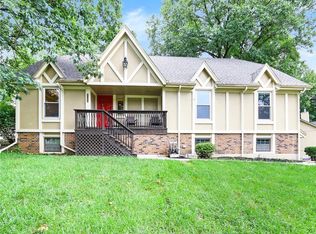 6122 N Amoret Ave, Kansas City, MO 64151