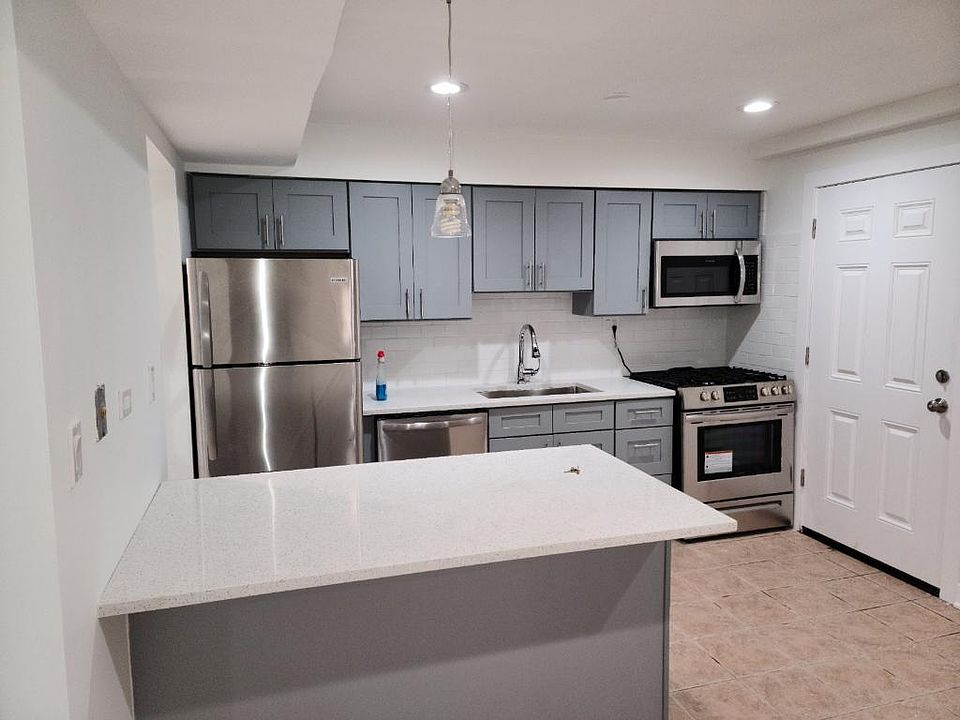 1st image of 7064 N Damen Ave #G