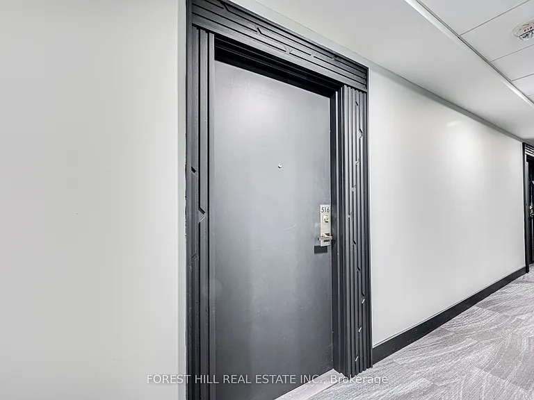 840 Saint Clair Ave W #516 — Photo 3